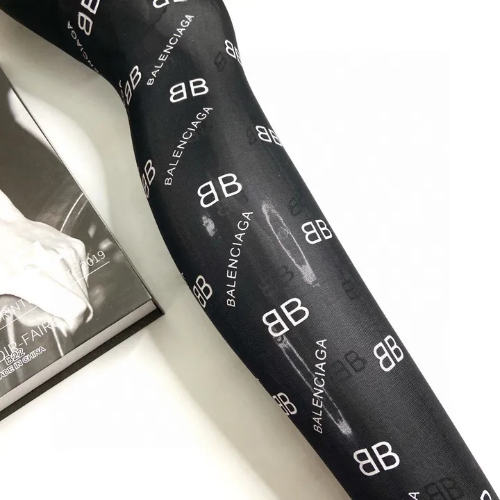 スーパーコピー バレンシアガ 靴下