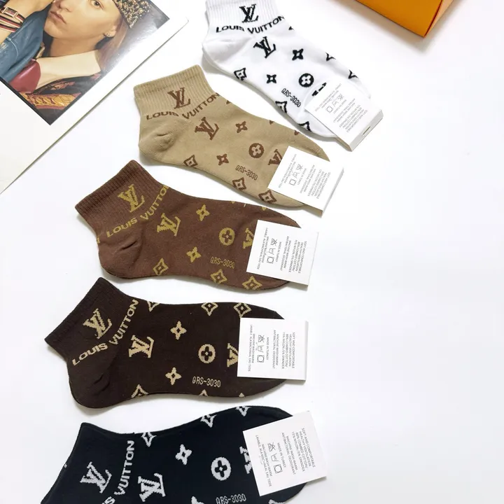 スーパーコピー ルイヴィトン 靴下