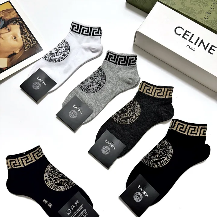 スーパーコピー ヴェルサーチ 靴下