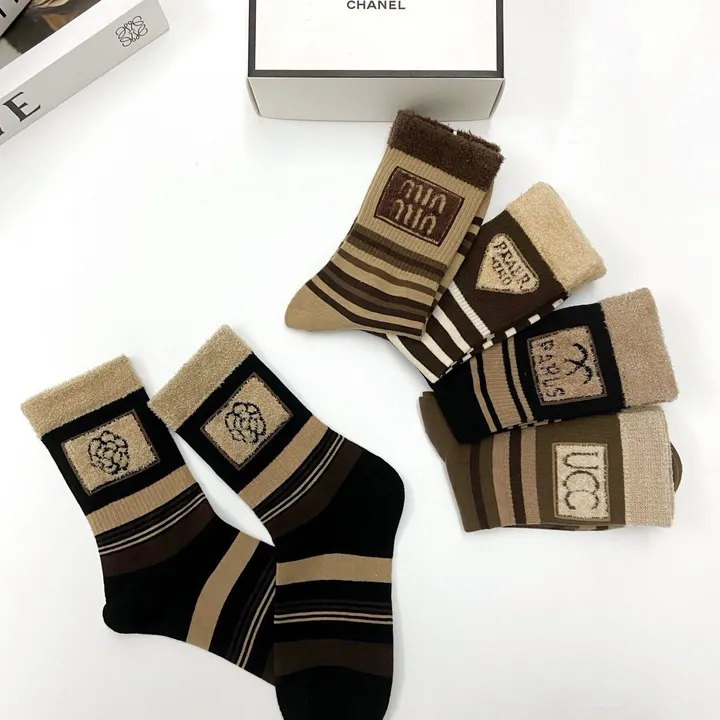 スーパーコピー シャネル 靴下
