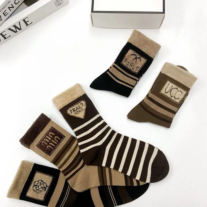 スーパーコピー シャネル 靴下