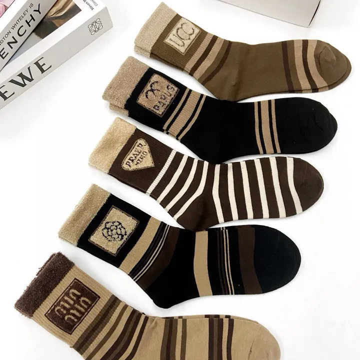 スーパーコピー シャネル 靴下