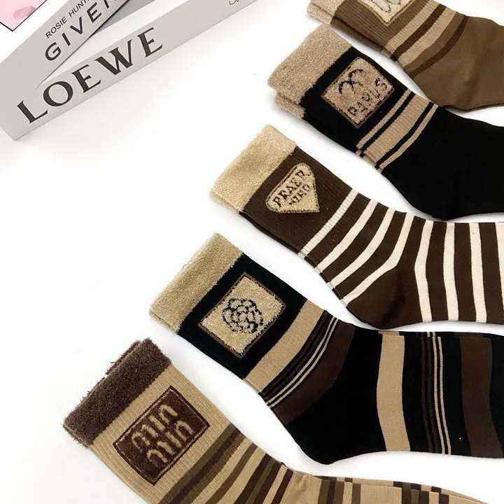 スーパーコピー シャネル 靴下