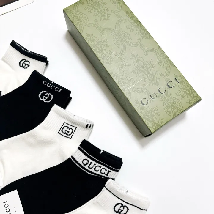 スーパーコピー グッチ 靴下