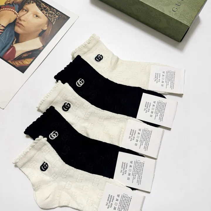 スーパーコピー グッチ 靴下