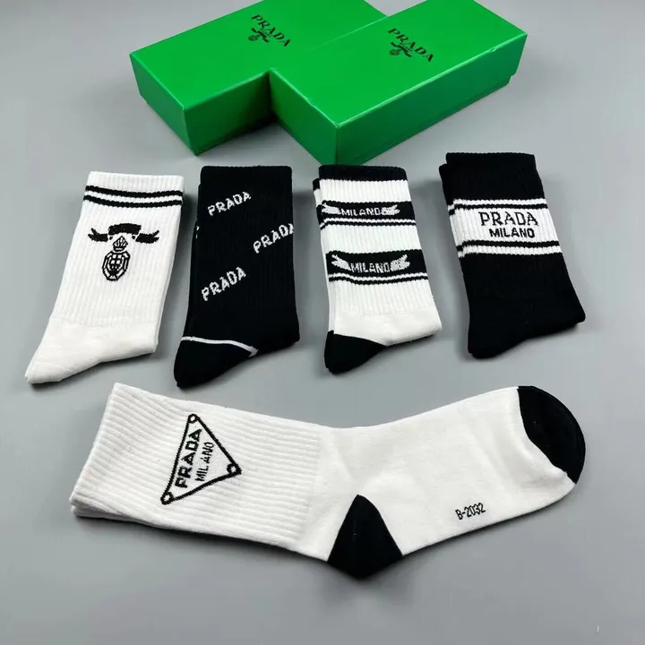 スーパーコピー バレンシアガ 靴下