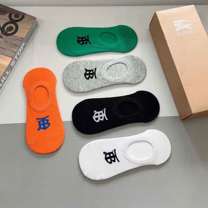 スーパーコピー プラダ 靴下