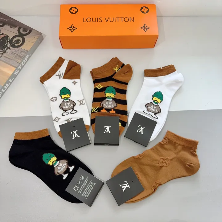 スーパーコピー ルイヴィトン 靴下