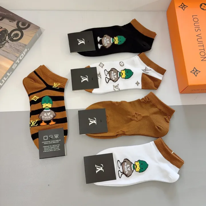 スーパーコピー ルイヴィトン 靴下