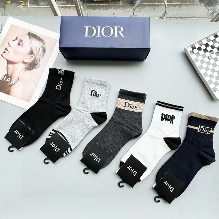 スーパーコピー ディオール 靴下