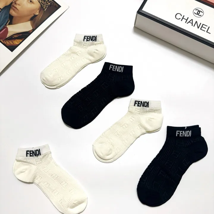 スーパーコピー グッチ 靴下