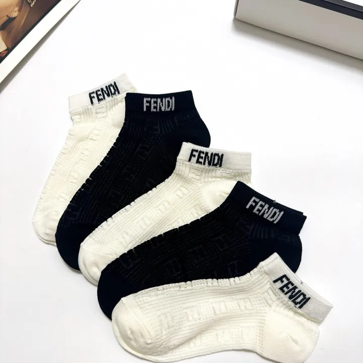 スーパーコピー グッチ 靴下