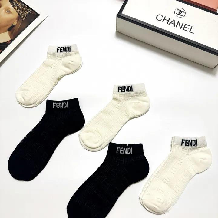 スーパーコピー グッチ 靴下