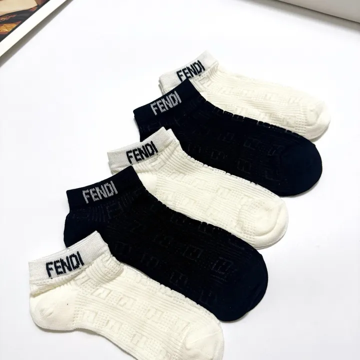 スーパーコピー グッチ 靴下