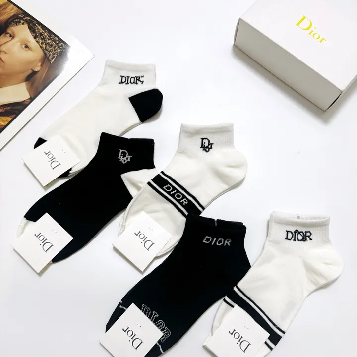 スーパーコピー ディオール 靴下