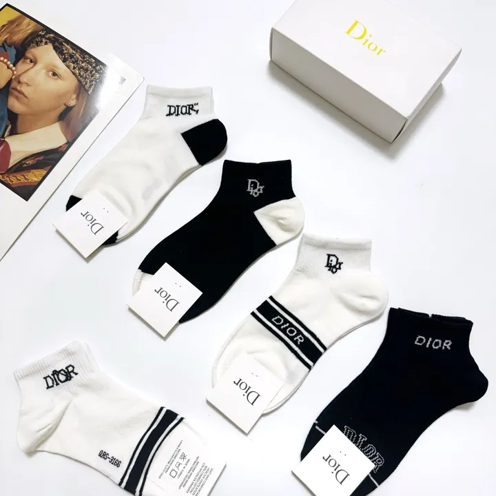 スーパーコピー ディオール 靴下