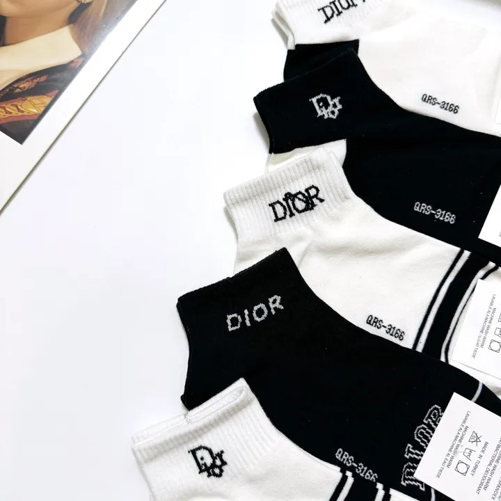 スーパーコピー ディオール 靴下
