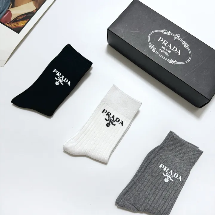 スーパーコピー バレンシアガ 靴下