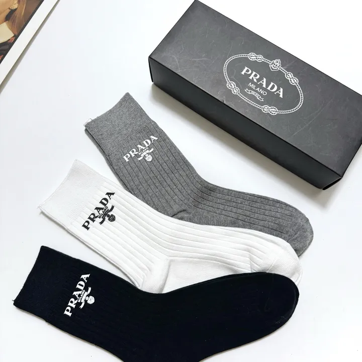 スーパーコピー バレンシアガ 靴下