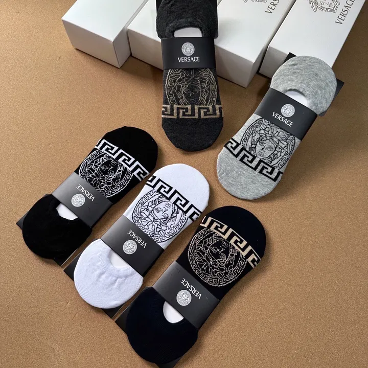 スーパーコピー ヴェルサーチ 靴下