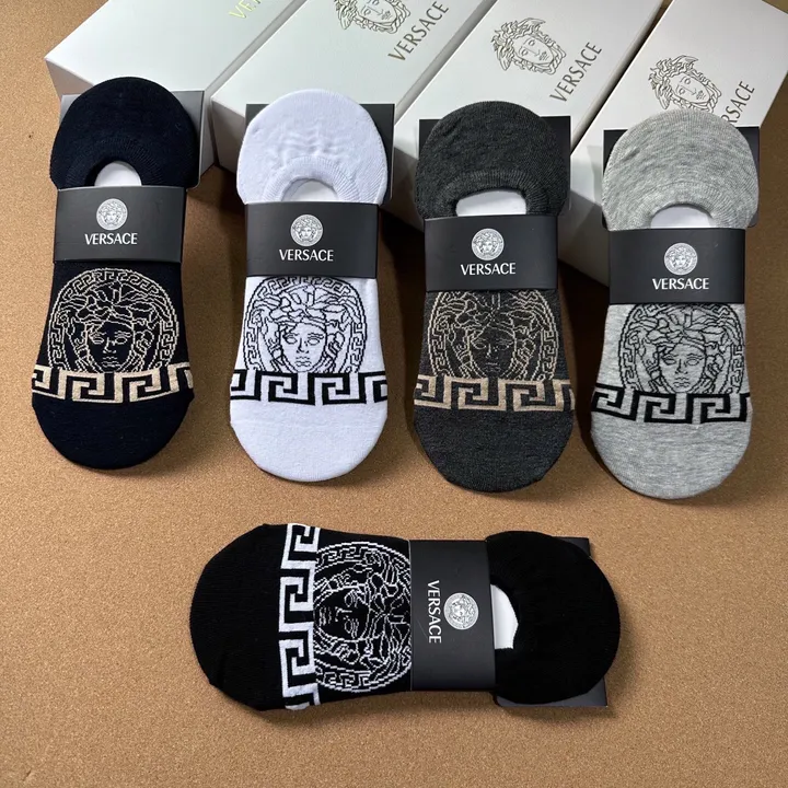 スーパーコピー ヴェルサーチ 靴下