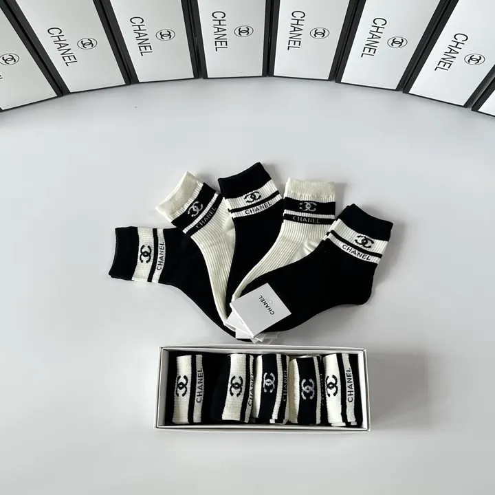 スーパーコピー シャネル 靴下
