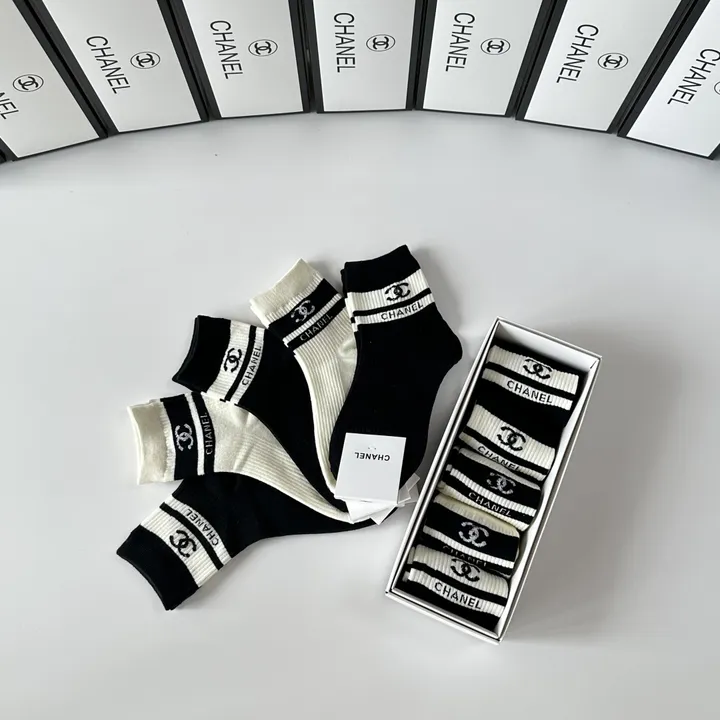 スーパーコピー シャネル 靴下