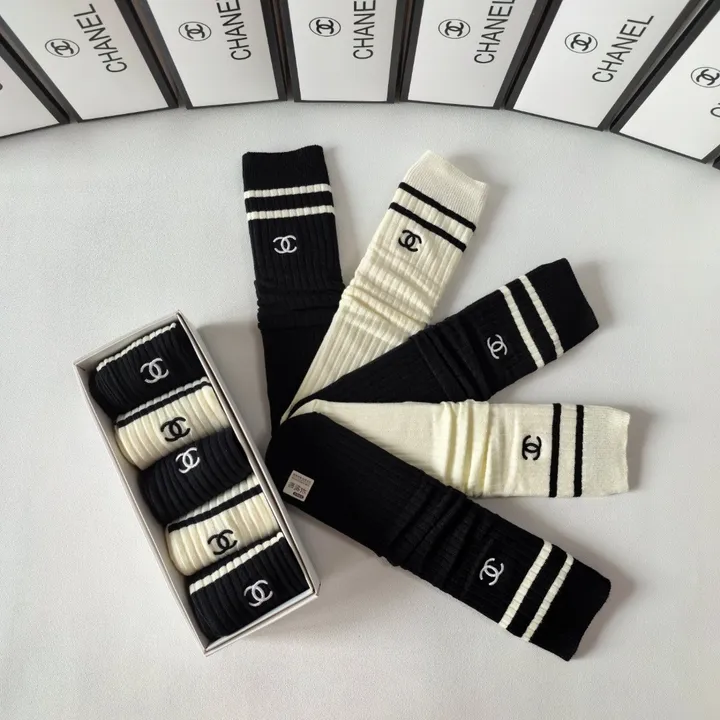 スーパーコピー シャネル 靴下
