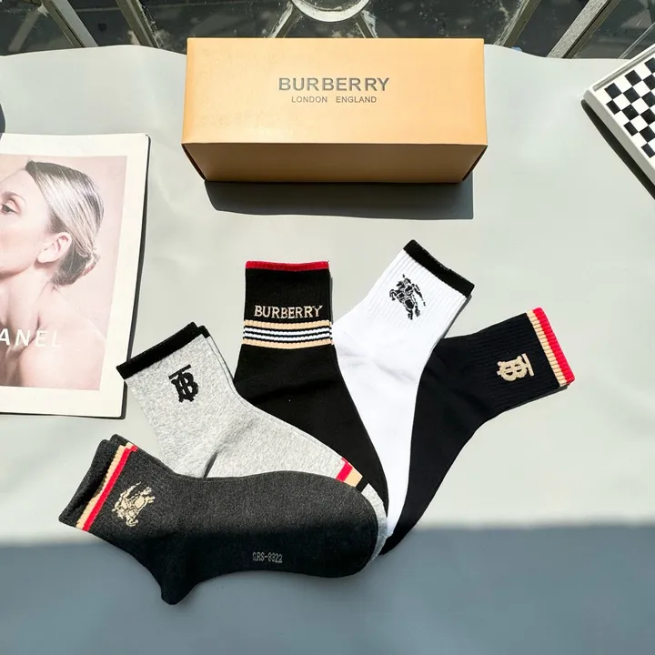 スーパーコピー プラダ 靴下