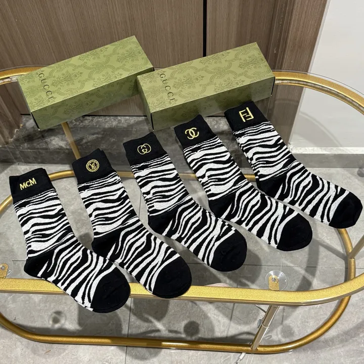 スーパーコピー グッチ 靴下