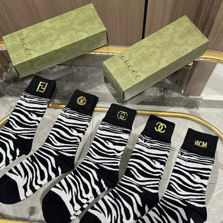 スーパーコピー グッチ 靴下