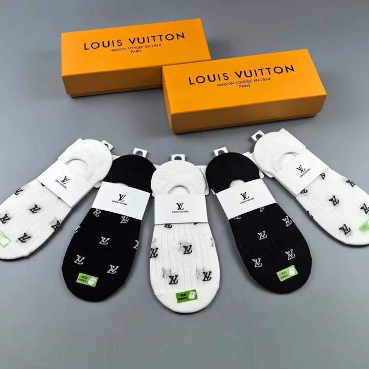 スーパーコピー ルイヴィトン 靴下