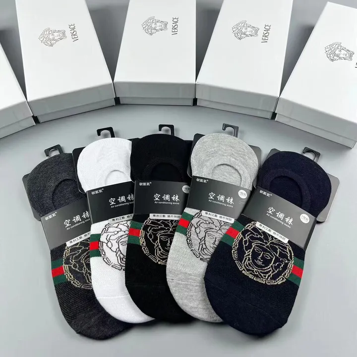 スーパーコピー ヴェルサーチ 靴下