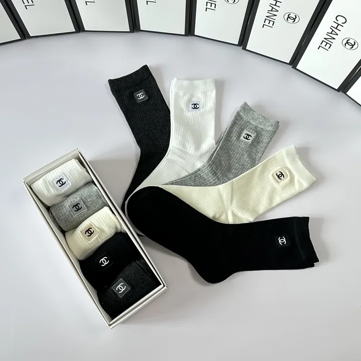 スーパーコピー シャネル 靴下