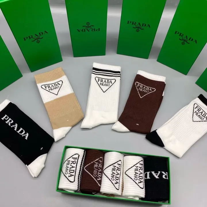 スーパーコピー プラダ 靴下