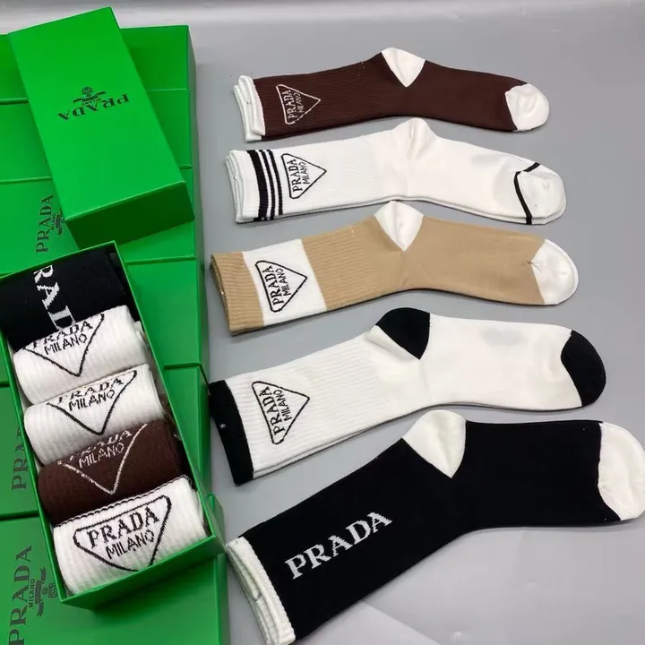 スーパーコピー プラダ 靴下