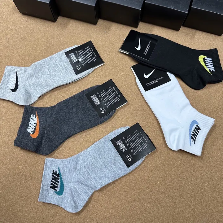 スーパーコピー ナイキ 靴下