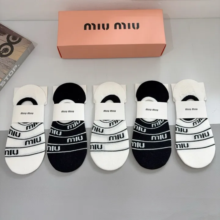 スーパーコピー ミュウミュウ 靴下