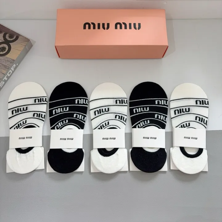スーパーコピー ミュウミュウ 靴下