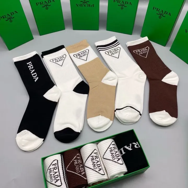 スーパーコピー プラダ 靴下