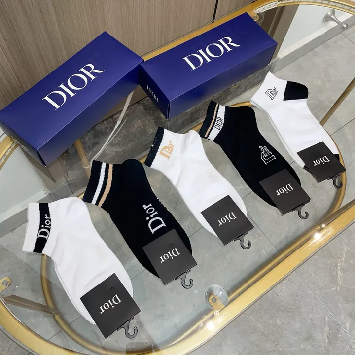スーパーコピー ディオール 靴下