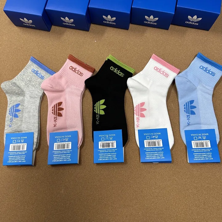 スーパーコピー アルマーニ 靴下