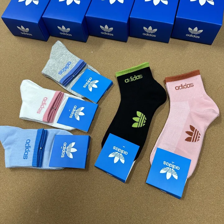 スーパーコピー アルマーニ 靴下