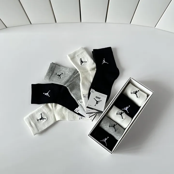 スーパーコピー エアジョーダン 靴下