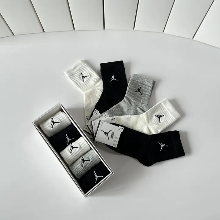 スーパーコピー エアジョーダン 靴下
