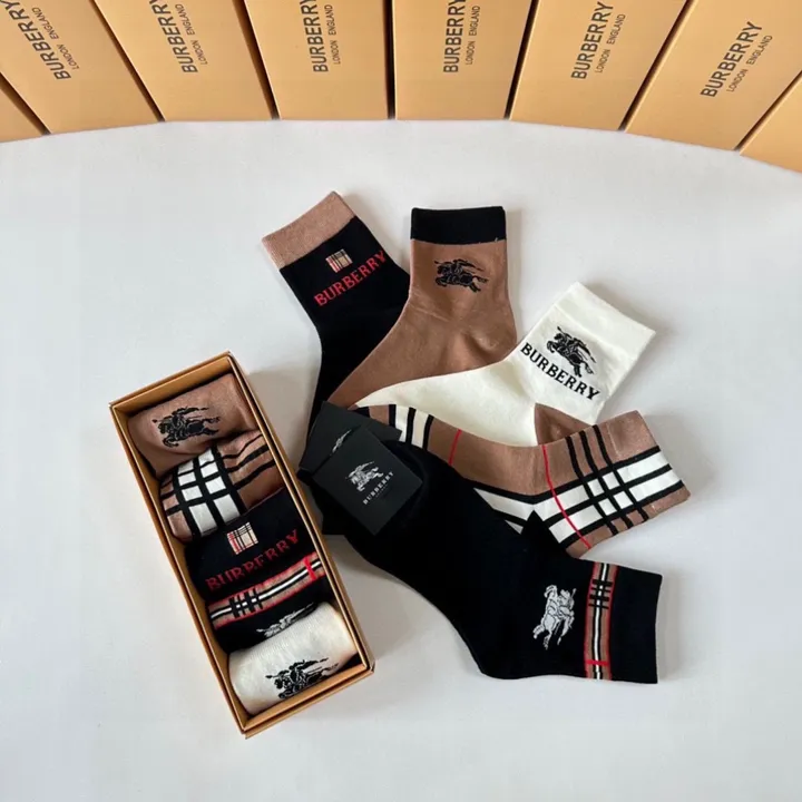 スーパーコピー プラダ 靴下