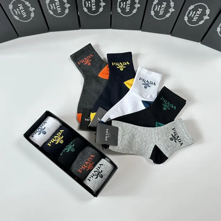 スーパーコピー プラダ 靴下