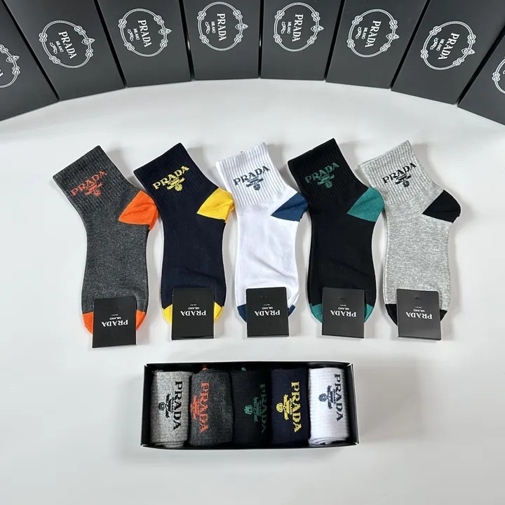 スーパーコピー プラダ 靴下