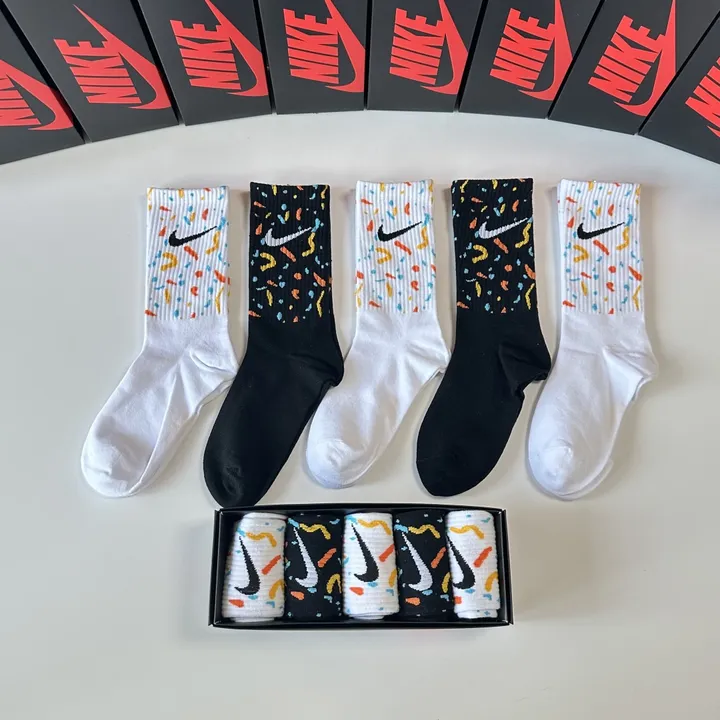 スーパーコピー ナイキ 靴下