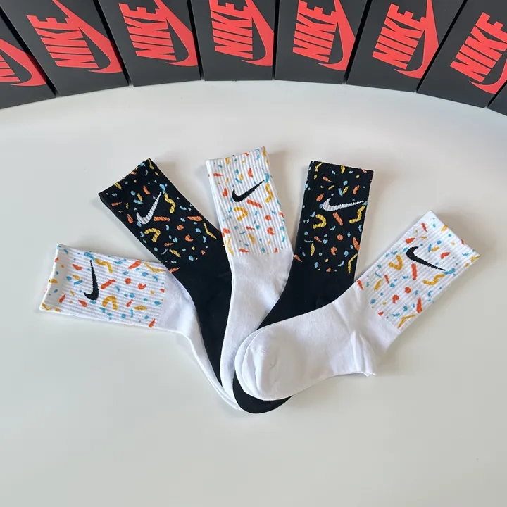 スーパーコピー ナイキ 靴下